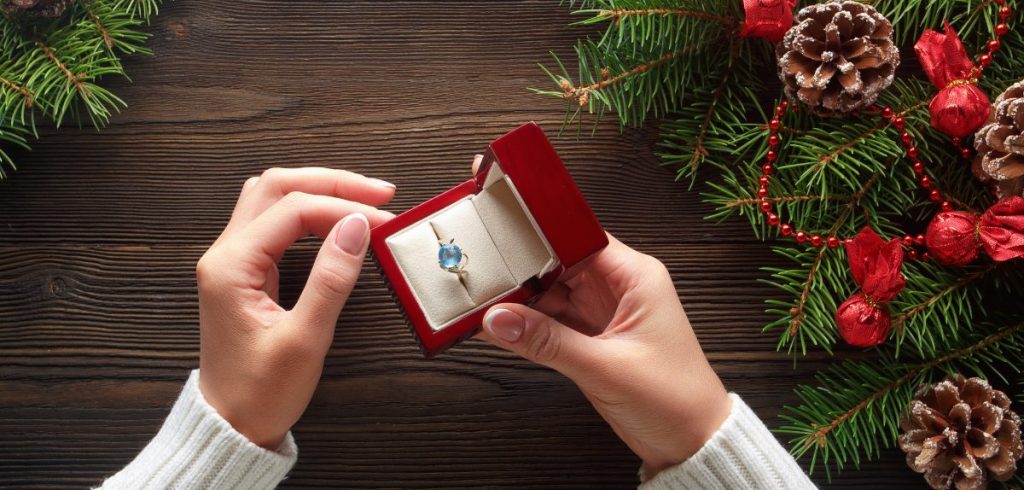 Regali di Natale Gioielli 2025: Idee per Uomo e Donna, Consigli e Tendenze Regali di Natale Gioielli 2025: Idee per Uomo e Donna, Consigli e Tendenze